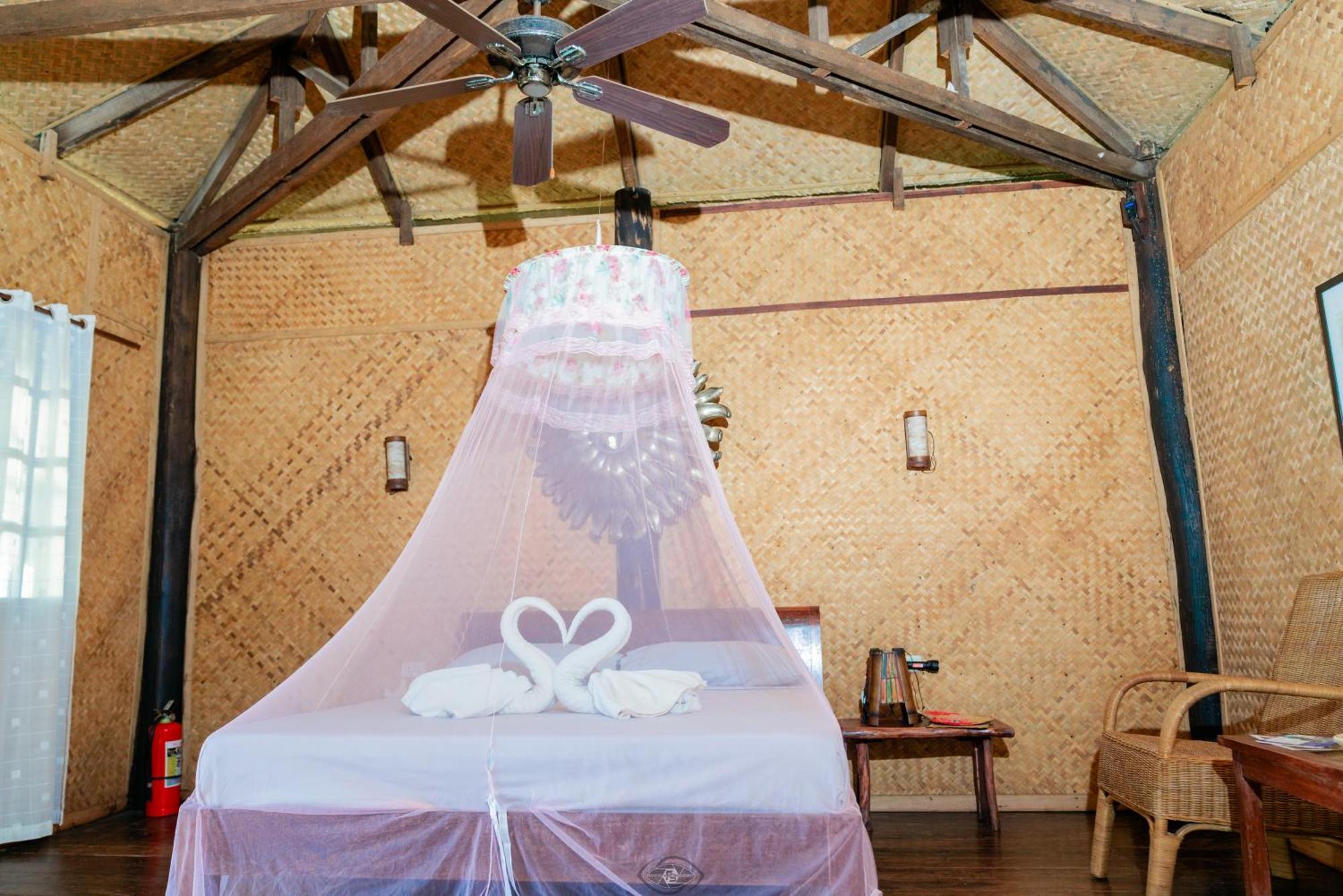 אל נידו Playa Encantada Beach Resort מראה חיצוני תמונה